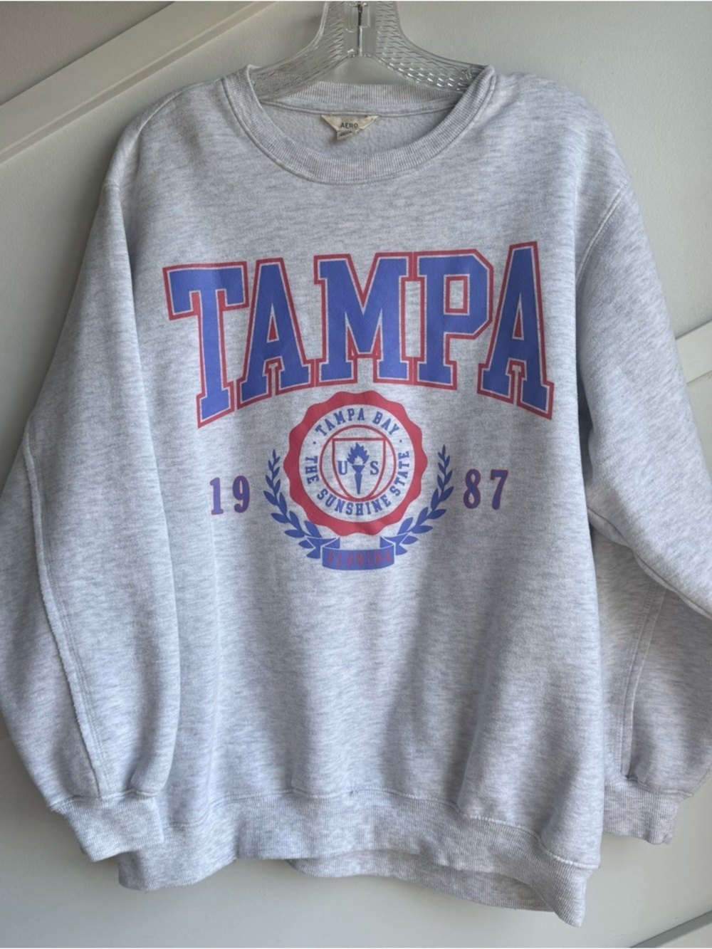 Aeropostale Tampa Gray Crewneck Sweatshirt size S